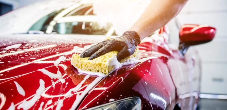 Five Times When Your Car Desperately Requires A Car Wash