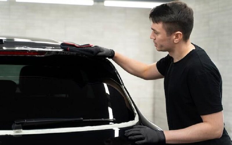 What to consider when scheduling car window tinting work in Middlesex